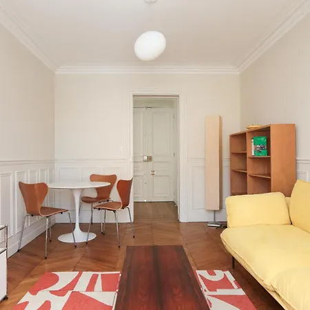Luxurious Parisian Apartman