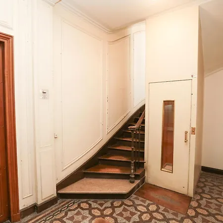 Luxurious Parisian * Párizs