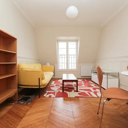 Luxurious Parisian Apartman