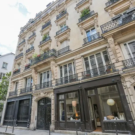 Luxurious Parisian